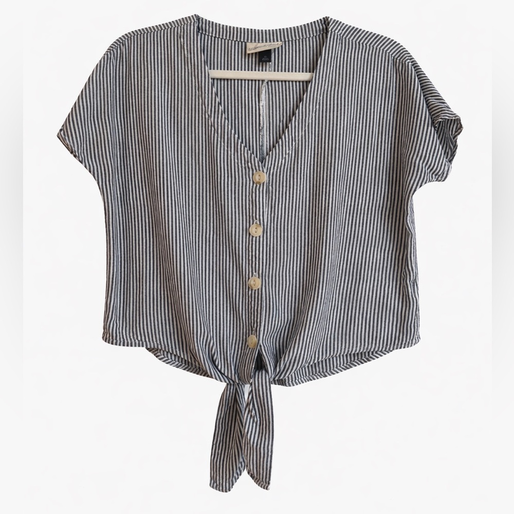 Universal Thread Striped Tie Front Top XS Black White Button Blouse